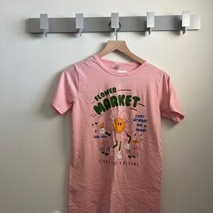 Pink Flower Market T-Shirt
